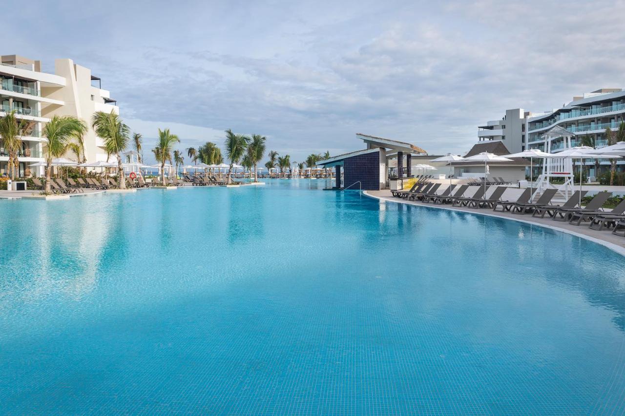 Ocean Coral Spring Resort Spring Rises Dış mekan fotoğraf The pool at the Hard Rock Hotel