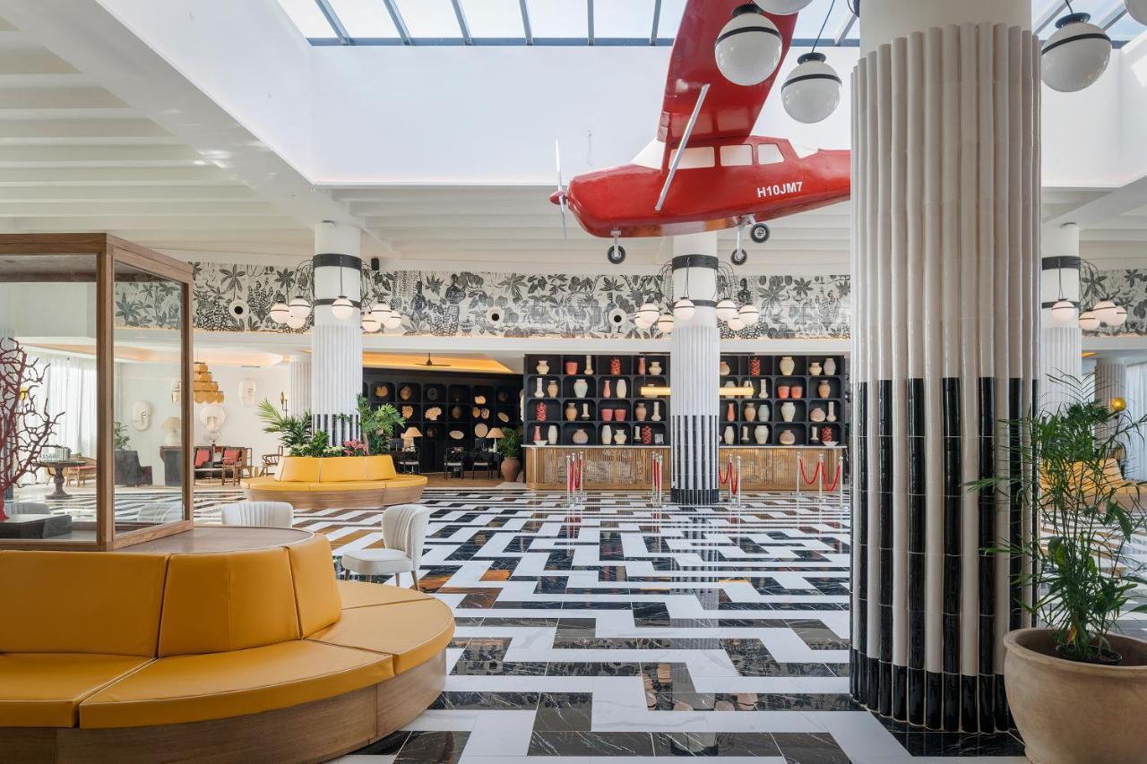 Ocean Coral Spring Resort Spring Rises Dış mekan fotoğraf The lobby of the hotel