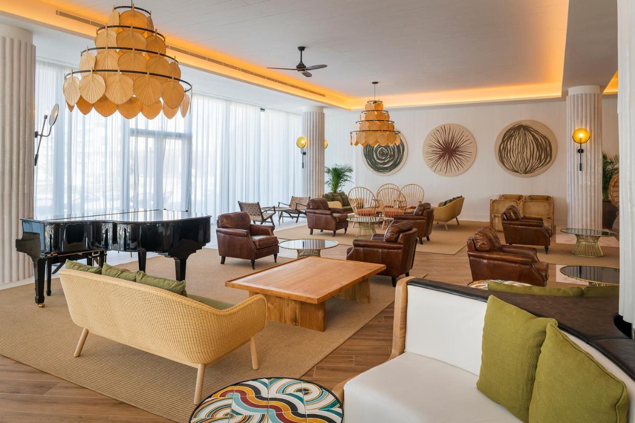 Ocean Coral Spring Resort Spring Rises Dış mekan fotoğraf The lobby of the hotel